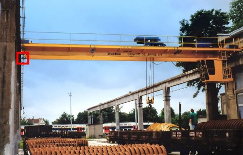 Rails électriques pour l’alimentation de ponts roulants de 8 Tonnes. Installation en service extérieur.